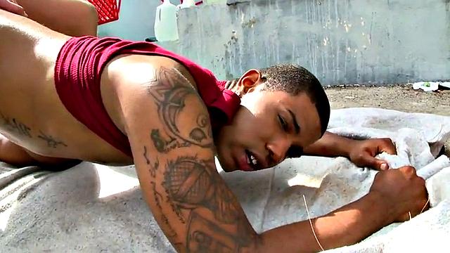 Poor black thug agrees to going gay with white dude