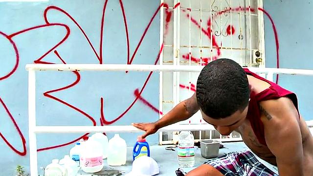 Poor black thug agrees to going gay with white dude