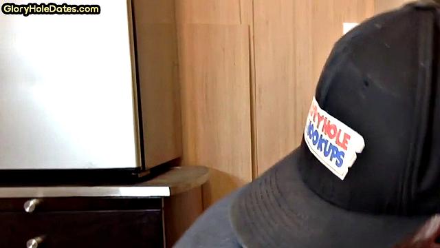 Gloryhole DILF blows dick in homemade closeup