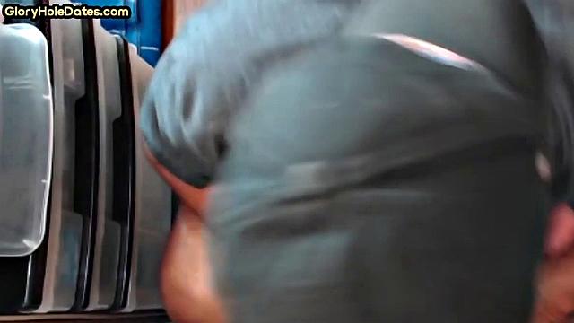 Gloryhole DILF blows dick in homemade closeup