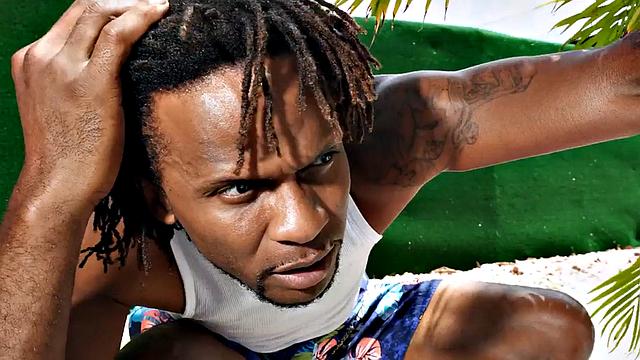 Black nympho babe banged by huge dick outdoors