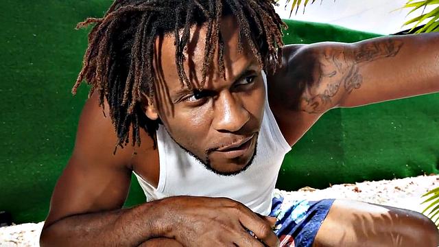 Black nympho babe banged by huge dick outdoors