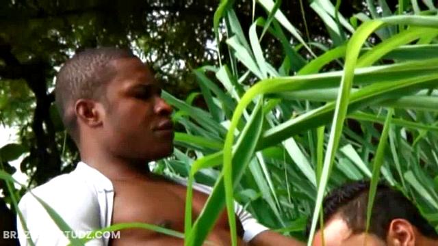 Another hunter and his prey have found each other in the grass. Oswaldo Mello sees that Adrian Corres has a couple of tanks full of cum.