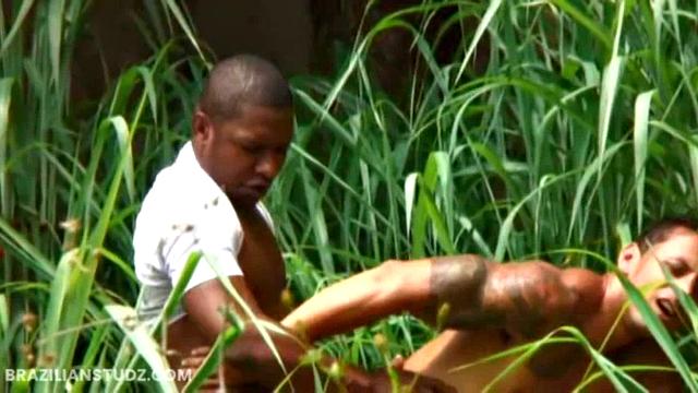 Another hunter and his prey have found each other in the grass. Oswaldo Mello sees that Adrian Corres has a couple of tanks full of cum.