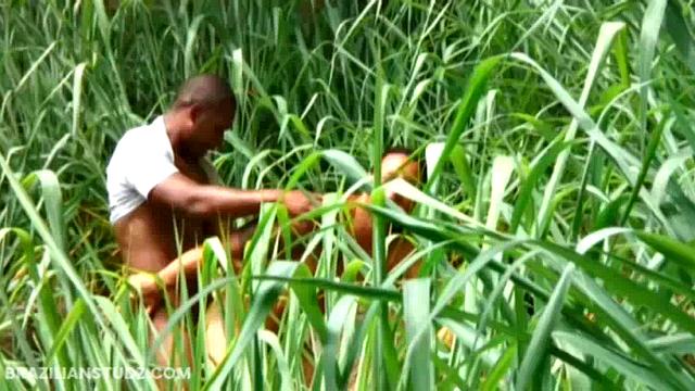Another hunter and his prey have found each other in the grass. Oswaldo Mello sees that Adrian Corres has a couple of tanks full of cum.