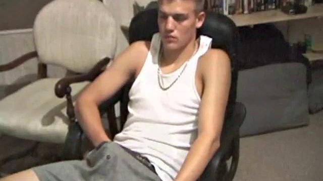 Amateur Jerking Off