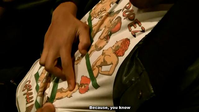 Exotic girls have a threesome sex