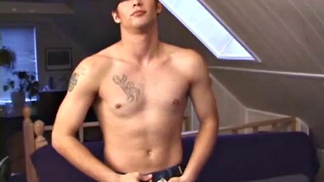 Cocky skater boy Stephan tsrips naked and cues up some porn, as he lubes up and plays with his cock. After giving himself long and slow strokes, Stephan blasts his cum load out onto his skateboard.