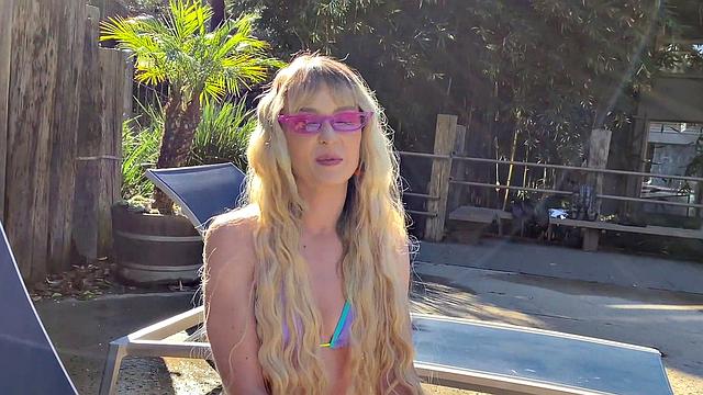 Lilly Likes Her Eyes Shut