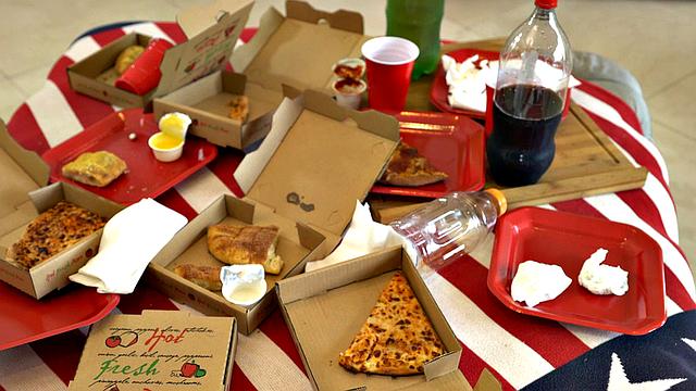 меган сейдж связали, а она только шутит и трахаться веселее