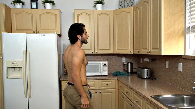 Boy Creeper - Dante Drackis - Gym Creeper