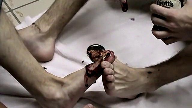Грязные игры с ногами у гетеро парней - Эван Хайнц и Иан Мадрок