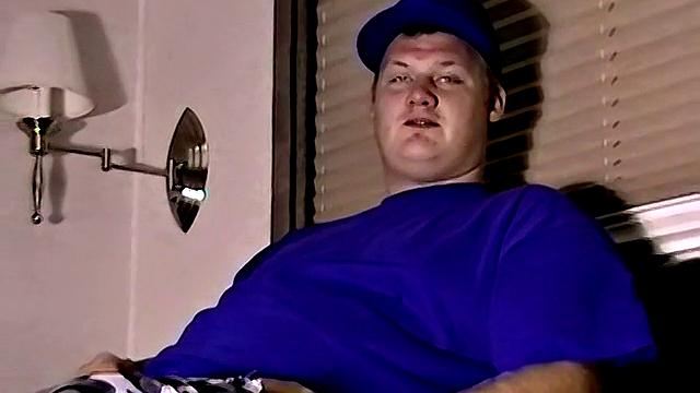 Chubby Straight Guy Chez - Chez