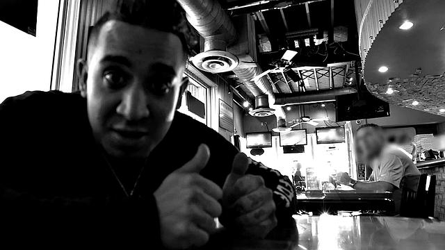 скайлар валентайн отсасывает и получает по полной на диване