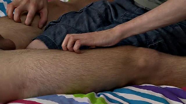 Jerking Off Beyond Boundaries! - Ross Drake