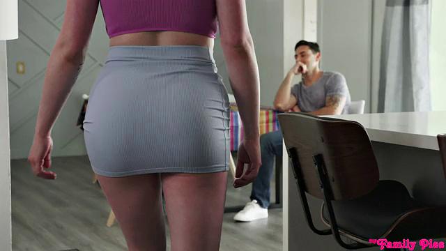 Stuffing My Stepsisters - S25:E3