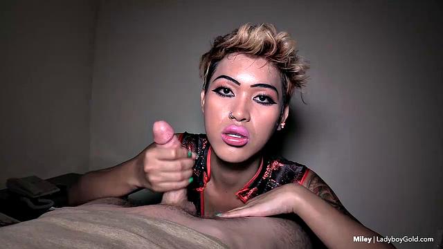 Miley: Handjob Finisher