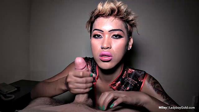 Miley: Handjob Finisher