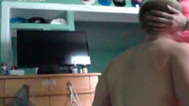 JizzPix - Blowjobs, Cumshots, Facials & Videos