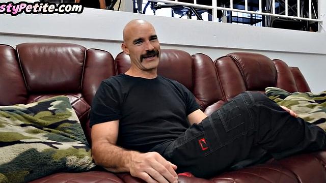 Petite 21yo penetrated hard in cunt by big dick