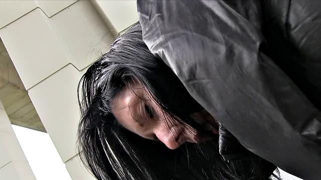 Tattooed brunette trades lift for quick fuck in public car action