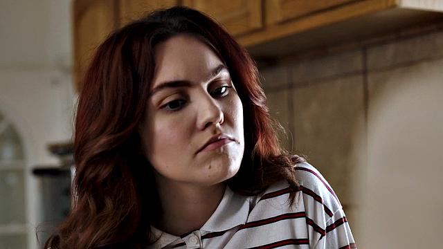 Замужняя зрелая изменяет и трахается с любовником