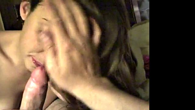 Севинн без тормозов отсасывает Трэвису - грубо, жёстко и с полной отдачей