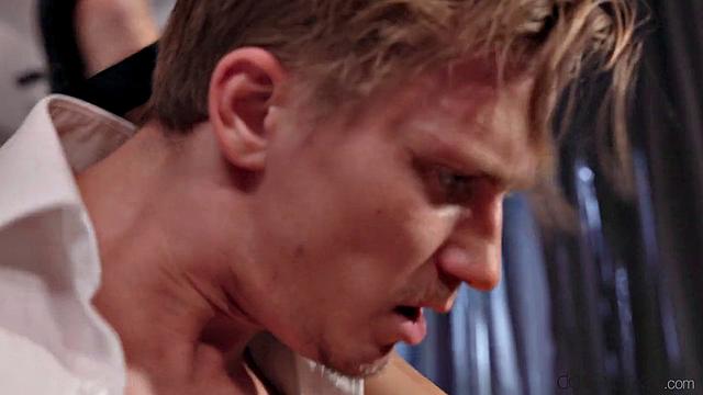 A mesmerizing Colombianiren beauty