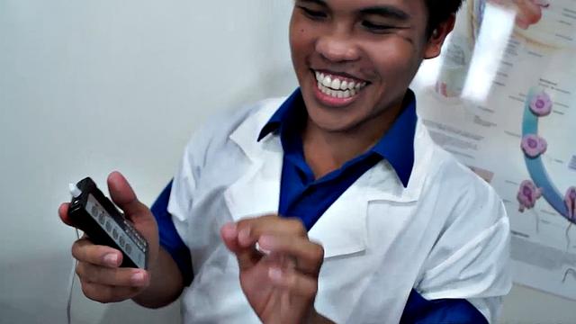 аргентинцы развлекаются: кандалы, щекотка и мощный минет