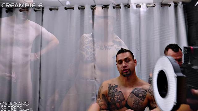 Eat that cum out of your pussy, Barbie!