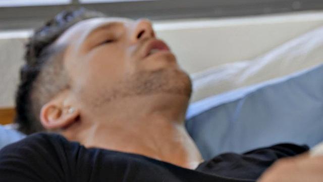 BBW tattooed lady in stockings and heels barebacked by BF