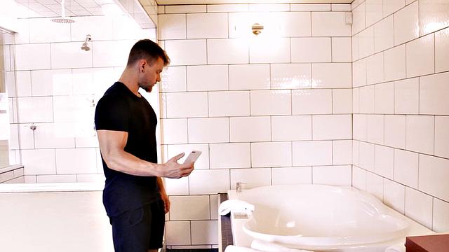 Beefy Stud Shower Solo Jerk - Brad - Maskurbate