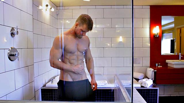 Beefy Stud Shower Solo Jerk - Brad - Maskurbate