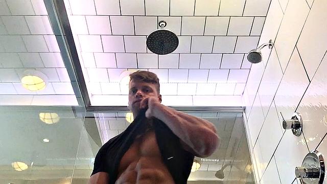 Beefy Stud Shower Solo Jerk - Brad - Maskurbate
