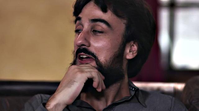 Interracial threeway with babe