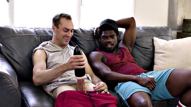 Tugging ripped jock barebacked by Ebony top