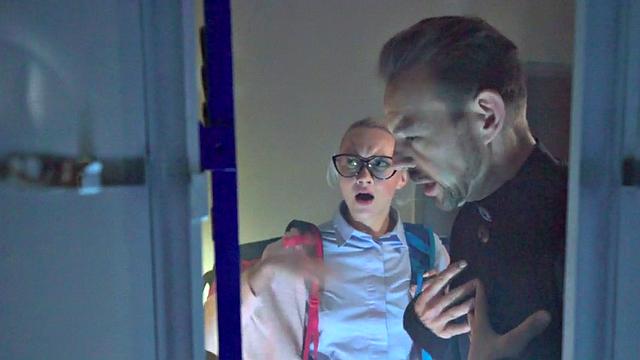 oHstel Amateur Slut Pays her Respects By Sucking Priest'S Cock