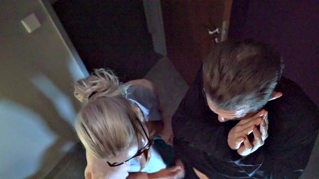 oHstel Amateur Slut Pays her Respects By Sucking Priest'S Cock