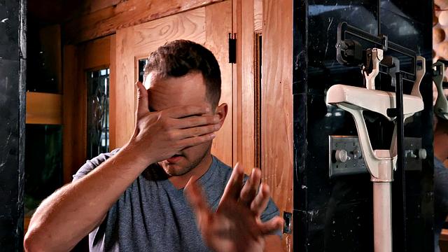 Watch On The Run 2 - American babe gets her pussy fingered, fucked and cumshot tattooed