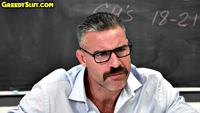 Cockhungry babe loves giving head