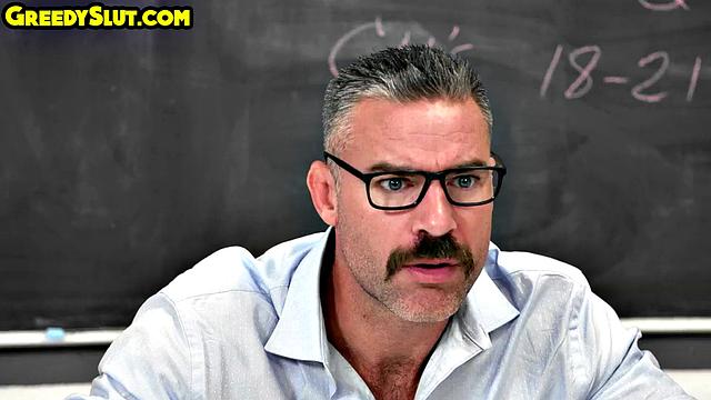 Cockhungry babe loves giving head