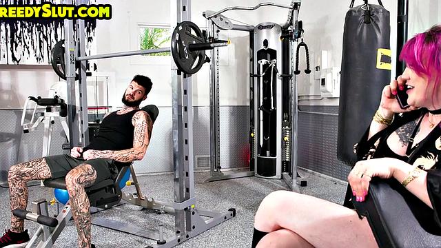 Greedy babe sucks cock and gets anal pounded in gym