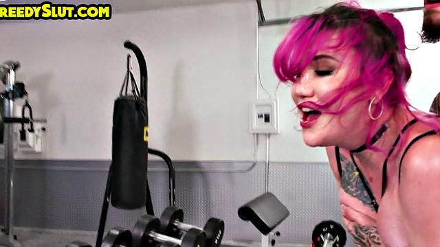 Greedy babe sucks cock and gets anal pounded in gym