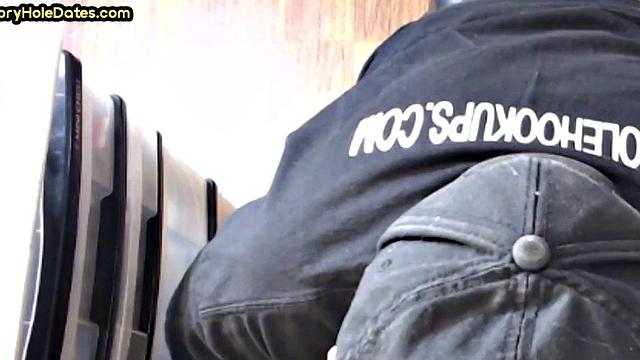 Gloryhole DILF sucks cock in homemade closeup BJ