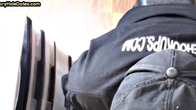 Gloryhole DILF sucks cock in homemade closeup BJ