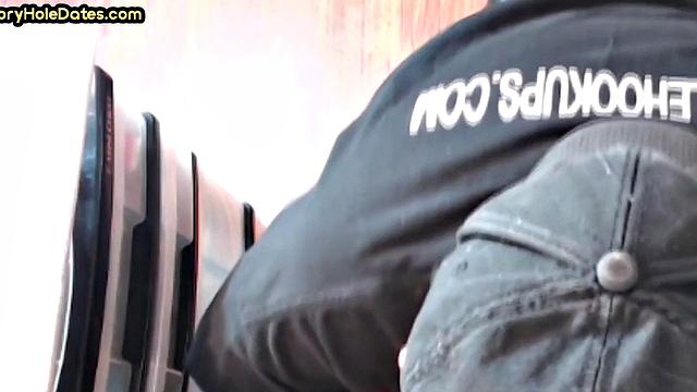 Gloryhole DILF sucks cock in homemade closeup BJ