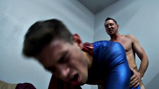 Wrestling hunk barebacking after erotic battling