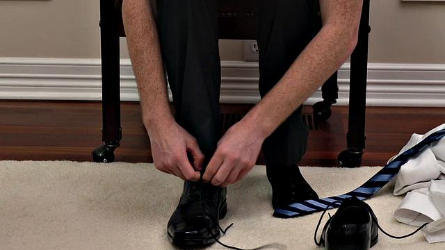 Элдер Кэмпбелл подчиняется власти епископа