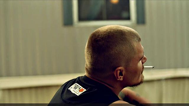 Riley Keough striptease