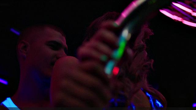 Riley Keough striptease